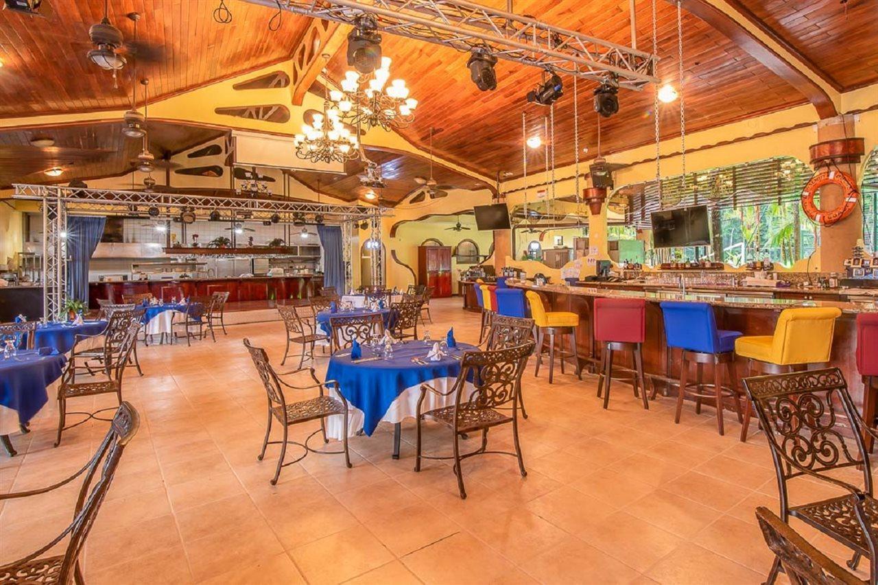 Hotel Casa Roland Golfito Resort Exterior photo