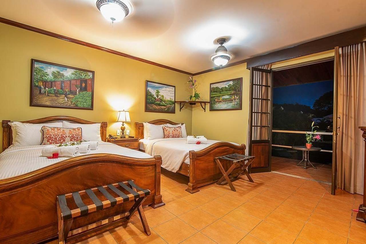 Hotel Casa Roland Golfito Resort Exterior photo